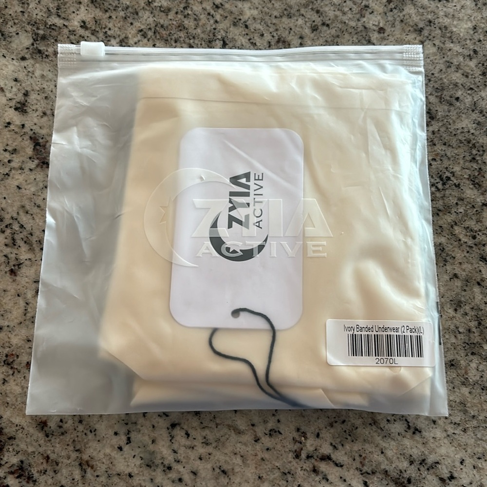 NWT Zyia Active Ivory Banded Underwear 2pc Seamless Large L